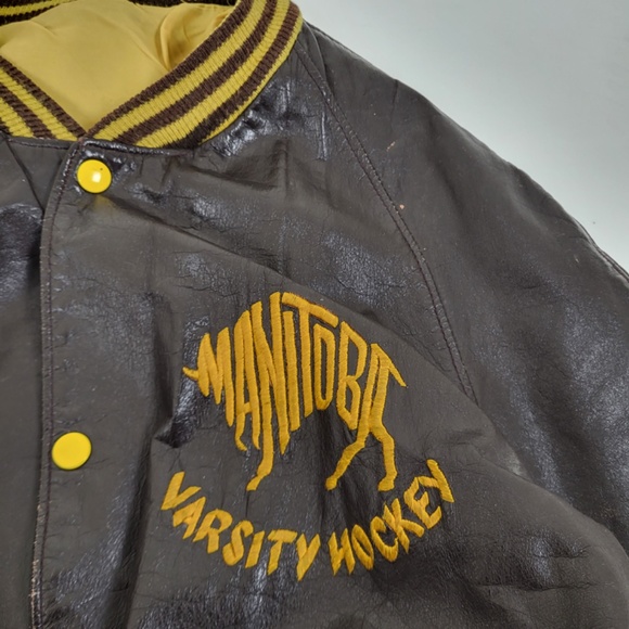70's Manitoba Bison's varsity jacket hockey memorabilia coat bomber - Picture 10 of 13